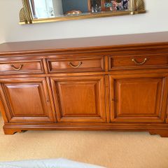 Italian side board