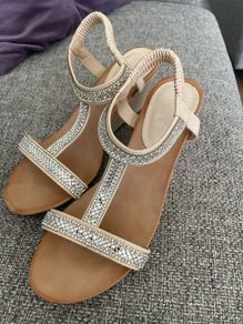 wedge sandals size 6