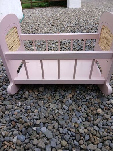 doll cot