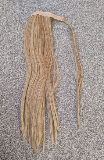 BNIP Blond Ponytail Hair Extension