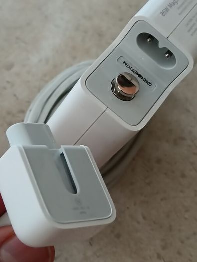 MagSafe 2 MacBook pro air etc ..... 85watts Apple Macbook Charger 85W MagSafe 2