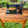 Vintage Singer Sewing Machine Image 7