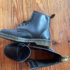 Dr Marten's Black mens Leather boots