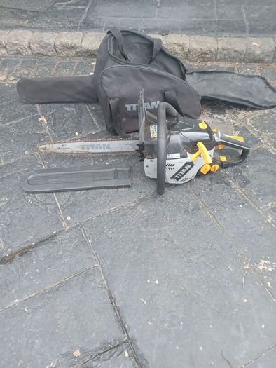 Titan chainsaw