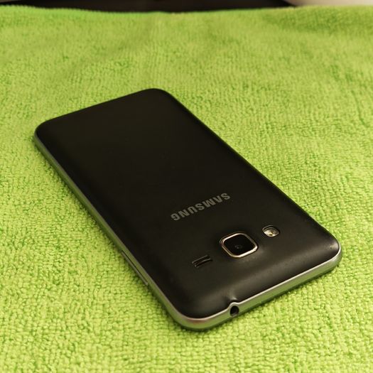 Samsung J3 2016 8GB Black Vodafone Locked