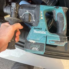 makita compact sds with 5A battery