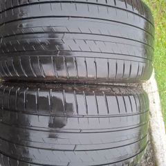 2x 275/40/18 Michelin run flat