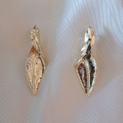 Gold leaf earrings
