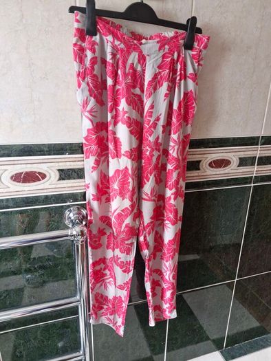 Summer weight trousers, size 36