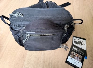 Think Tank Photo Speed Demon Camera Bag - Waist Pack or Shoulder Bag in Mint Condition