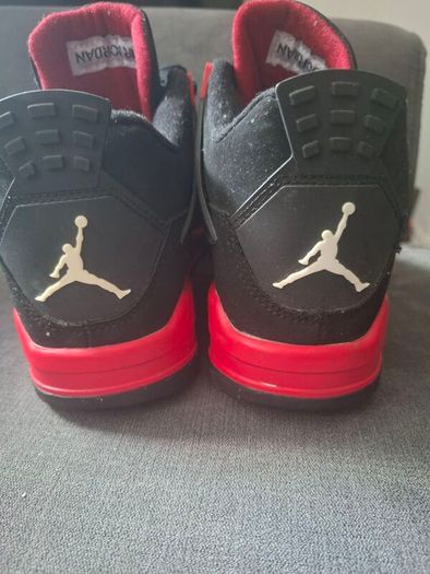 Nike Jordan/Colour: Black/Red..Size: 8.5 UK..43 EU