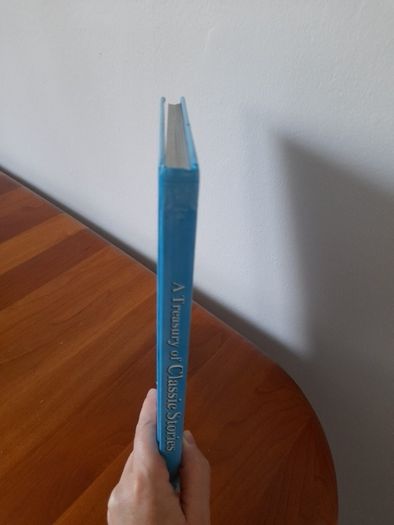 A Treasury Of Classic Stories Hardback Book