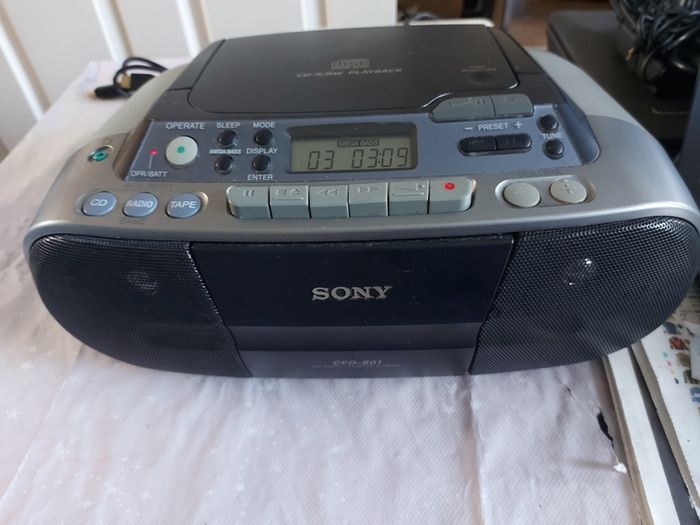 SONY CD, Radio, Cassette-Corder, Model No. CFD-S01, everything working great and in like new condition