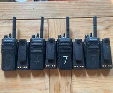Motorola R7 UHF Radio Walkie Talkie