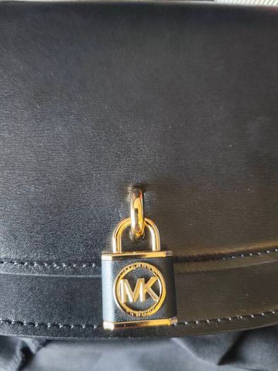 black leather Mila shoulder bag
