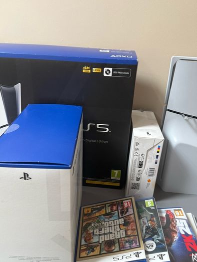PS5 Digital Edition Bundle Disc Drive, 2 Controllers, Charging Dock and 3 Games  Excellent Condition