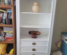 white shelf Unit