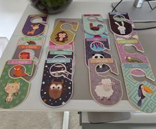 20 Hanger label Cards : Age and Category
