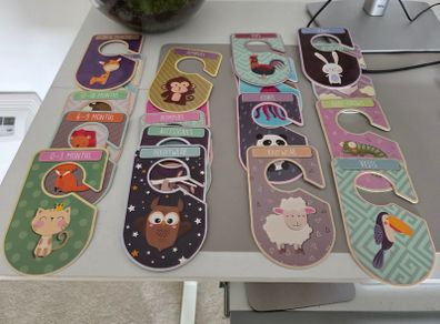 20 Hanger label Cards : Age and Category