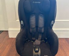 Maxi cosi axiss swivel car seat, age 9 months to 4 years