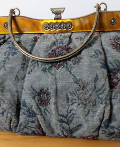 Vintage style bag