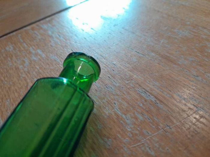 Antique Miniature Green Glass Poison Bottle. Victorian 1/2 oz Size (70mm) NOT TO BE TAKEN.