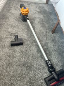 Dyson vacuum (battery needed)
