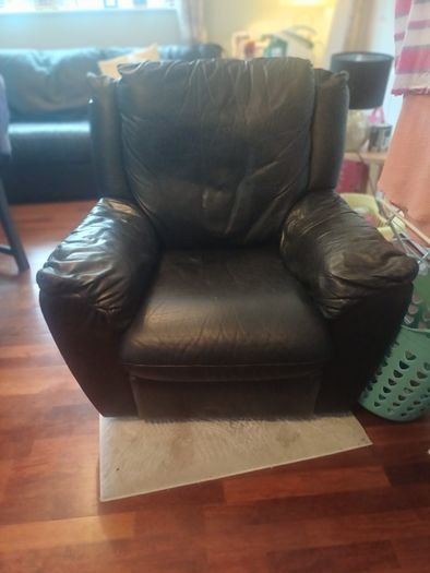Sofa 2 seater and 2 1 seaters