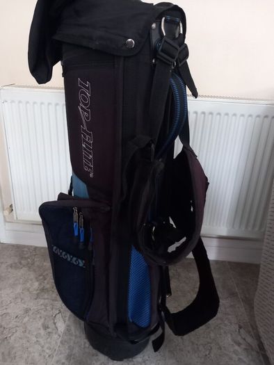 Top flite Golf bag with stand.