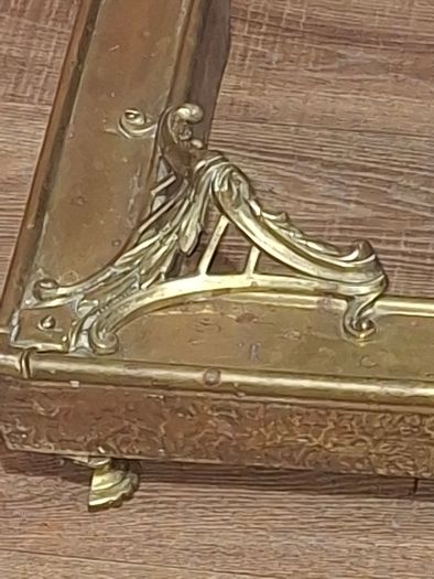 Lot of Brass Fire Fender Price is for 1 Only, Measurements in the Photos, Collection Only