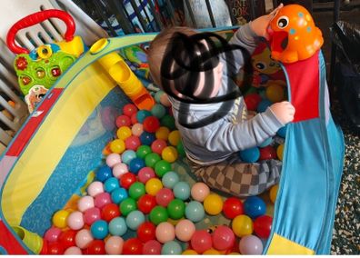 ball pit with balls