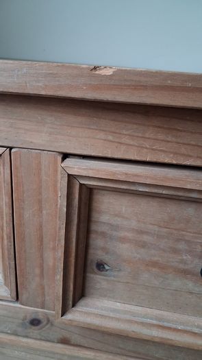 Chest of drawers