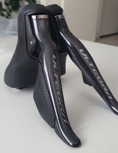 Wireless Shimano Groupset 8070.   Di2