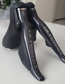 Wireless Shimano Groupset 8070.   Di2