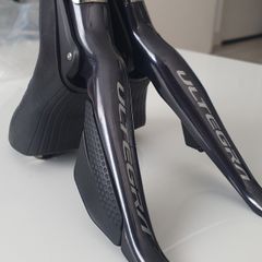 Wireless Shimano Groupset 8070.   Di2