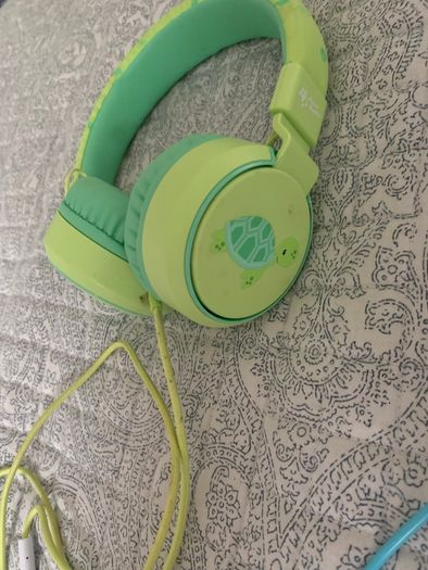 Planet Buddies Kids Headphones, Foldable Wired On Ear Headphones for Kids