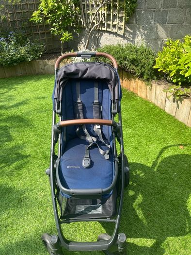 Uppa Baby Vista V2 Toddler/Newborn Bundle