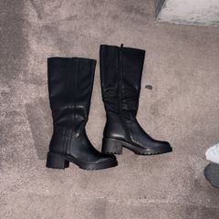 Black size 4 boots