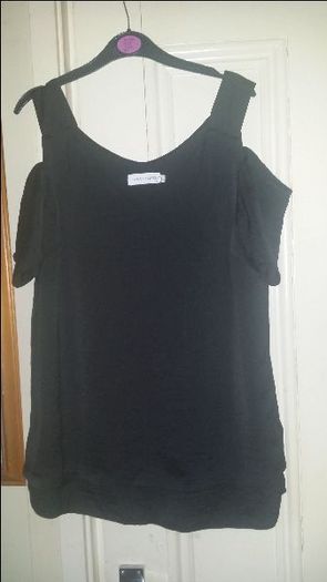 Black Paraphrase cold shoulders top size 10/12 EU38/40 Perfect condition Postage included
