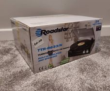 Roadstar Record Player Turntable NEW with speakers & FM Radio