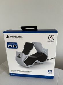 playstation charging station New sealed