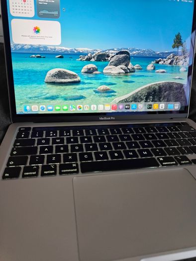 MacBook Pro 2020, 13-inch, 16gb ram, 512gb storage, 941 cycle count battery, like new condition
