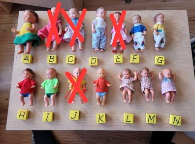 Vintage babies / dolls for doll house