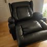 Premium Black Leather Electric Riser-Recliner Chai Image 4