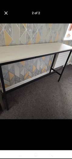 Bar table