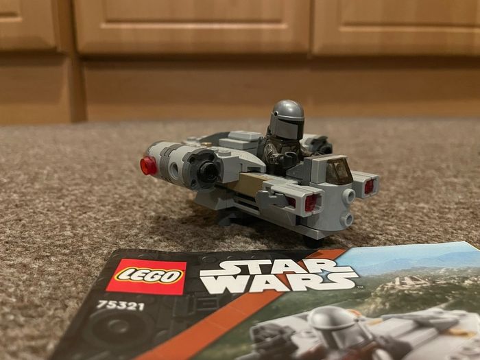 Lego 75321- The Razor Crest Micro Fighter (Star Wars)