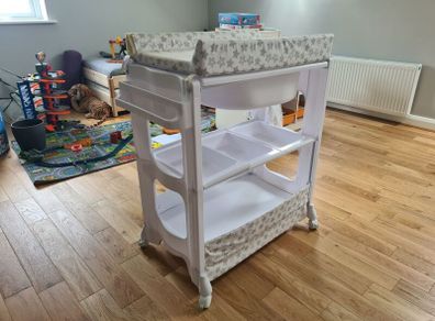 Babylo Bath and Baby Changing Table