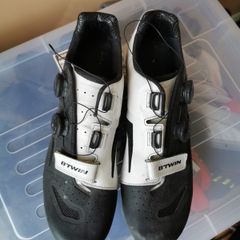cycling shoes