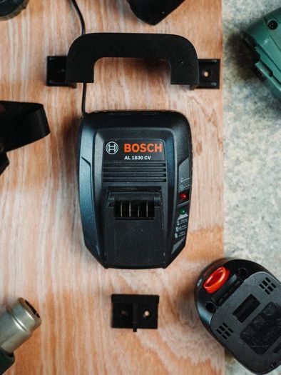 Bosch 18v charger holder (Free postage in Irl)