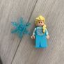 Lego Elsa minifigure Image 3